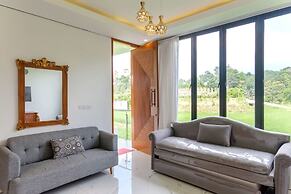 TwoSpaces Living at deRos Resort & Cafe