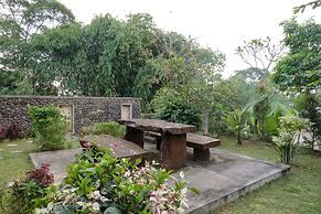 TwoSpaces Living at deRos Resort & Cafe