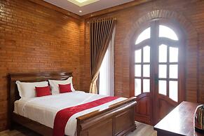 TwoSpaces Living at deRos Resort & Cafe