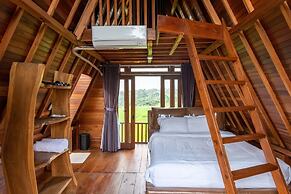 TwoSpaces Living at deRos Resort & Cafe