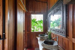 TwoSpaces Living at deRos Resort & Cafe