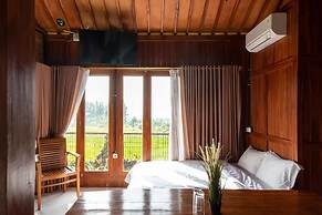 TwoSpaces Living at deRos Resort & Cafe