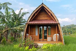 TwoSpaces Living at deRos Resort & Cafe