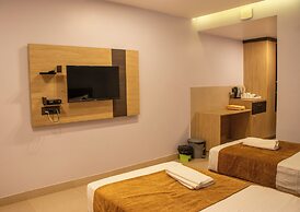 Hotel Om International