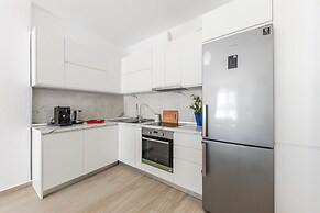 Wave Seaside Apartment