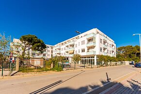 Wave Seaside Apartment