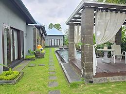 Belvilla Bunga Matahari Ceking Rice Terrace