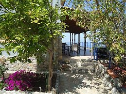 Traditional Villa Gardenia in Skiathos
