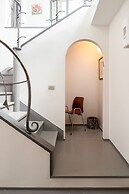 Luxury Duplex with Rooftop by FeelHome