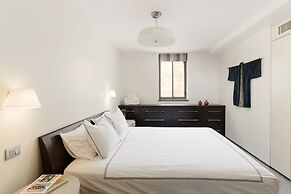 Luxury Duplex with Rooftop by FeelHome