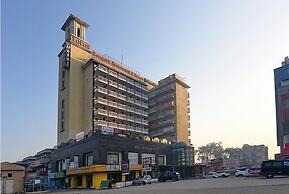 New Lotus Paradise Hotel