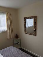 Cosy Cornish Chalet Near Coast