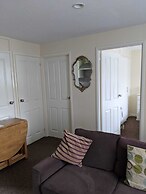 Cosy Cornish Chalet Near Coast