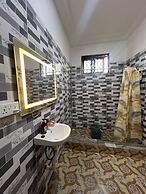 Lovely 5-bed House Getaway Duplex in Accra