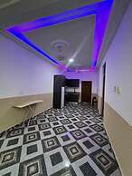 Lovely 5-bed House Getaway Duplex in Accra