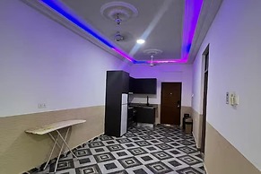 5 Bedroom House Sleeps 12 -balcony -hired Security