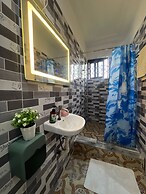 Lovely 5-bed House Getaway Duplex in Accra