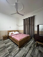 Lovely 5-bed House Getaway Duplex in Accra