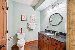 Silver Shekel Retreat 5 Bedroom Home by RedAwning