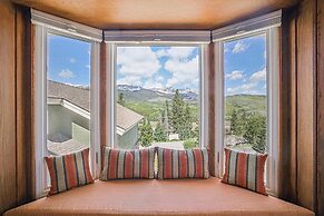 Silver Shekel Retreat 5 Bedroom Home by RedAwning