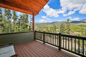 Silver Shekel Retreat 5 Bedroom Home by RedAwning