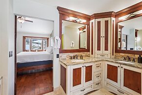 Silver Shekel Retreat 5 Bedroom Home by RedAwning