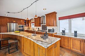 Silver Shekel Retreat 5 Bedroom Home by RedAwning