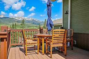 Silver Shekel Retreat 5 Bedroom Home by RedAwning