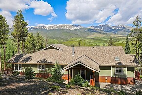 Silver Shekel Retreat 5 Bedroom Home by RedAwning