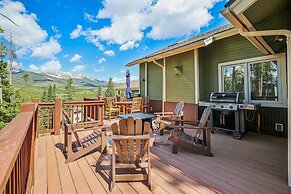 Silver Shekel Retreat 5 Bedroom Home by RedAwning