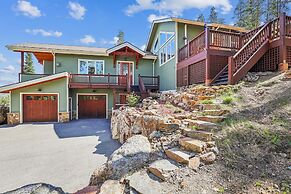 Silver Shekel Retreat 5 Bedroom Home by RedAwning