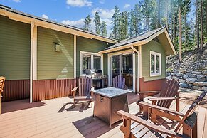 Silver Shekel Retreat 5 Bedroom Home by RedAwning