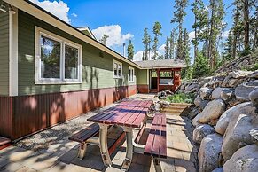 Silver Shekel Retreat 5 Bedroom Home by RedAwning