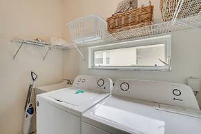 Game Room, Pool & Spa: Disney Area Getaway!