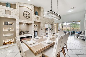 Game Room, Pool & Spa: Disney Area Getaway!