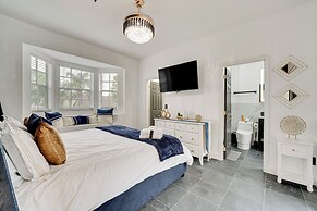 Game Room, Pool & Spa: Disney Area Getaway!