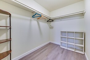 Olympia Home w/ Deck ~ 7 Mi to Amtrak Train!