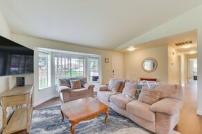 Olympia Home w/ Deck ~ 7 Mi to Amtrak Train!