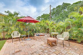 Tampa Home w/ Fire Pit, Yard, Cornhole + More!