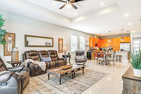 Tampa Home w/ Fire Pit, Yard, Cornhole + More!