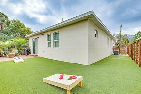 Tampa Home w/ Fire Pit, Yard, Cornhole + More!