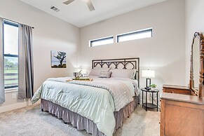 Northlake Vacation Rental w/ Pool & Hot Tub Access