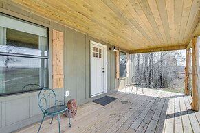 Cozy Mississippi Cabin w/ Covered Porch & Grill!
