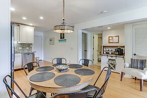 Hilton Head Condo w/ Deck - Walk to Beach & Pool!