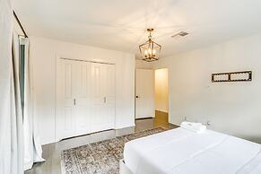 Spacious Houston Home w/ Pool - Near The Galleria!