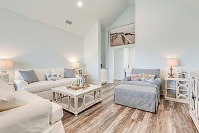 < 1/2 Mi to Beach: Waterfront Dauphin Island Home