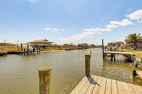 < 1/2 Mi to Beach: Waterfront Dauphin Island Home