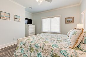 < 1/2 Mi to Beach: Waterfront Dauphin Island Home