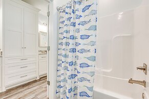 < 1/2 Mi to Beach: Waterfront Dauphin Island Home