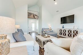 < 1/2 Mi to Beach: Waterfront Dauphin Island Home